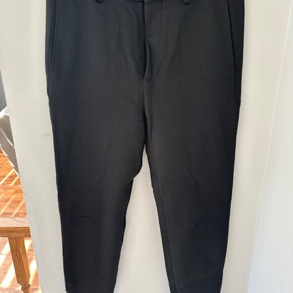 COS 32R Black Plants - Picture 3 of 3